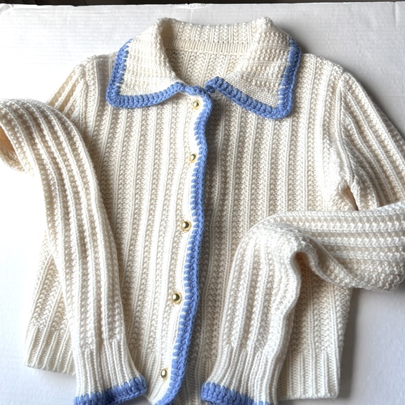 Lady front open cashmere cardigan. Size:S/XS. Cream based color - Picture 6 of 6